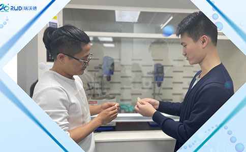 必威官方首页官网betway植入式缓释泵的研发故事