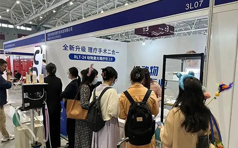 必威官方首页官网betway亚宠展首秀，国产动物诊疗设备展风采 