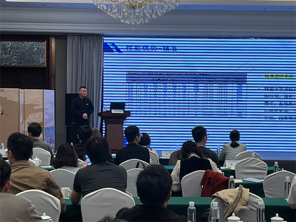 必威官方首页官网betway产品方案专家余龙辉卫星演讲