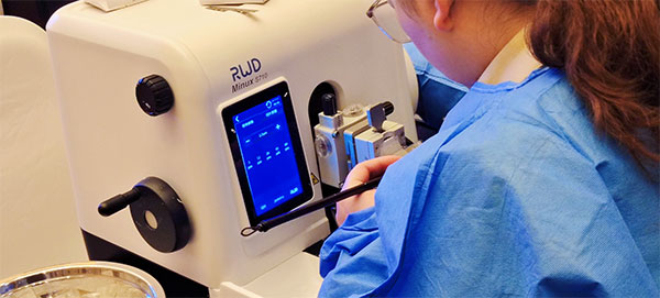 必威官方首页官网betway石蜡切片机作为比赛设备