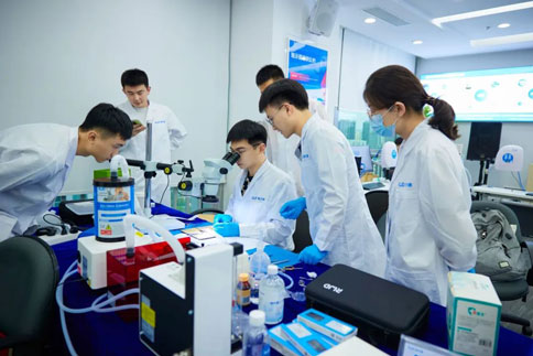 必威官方首页官网betway联合吉训明教授团队成员，成功举办脑缺血动物模型培训班