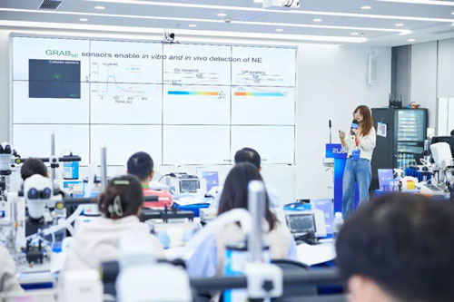 必威官方首页官网betway10月光遗传与光纤记录技术培训班圆满收官！