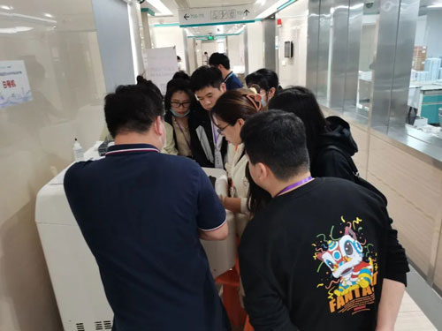 必威官方首页官网betway携切片机精彩亮相2024年广东省医学会冰冻切片技术培训班